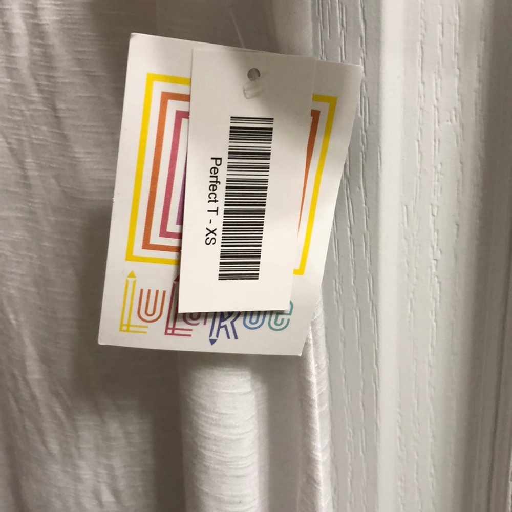 LuLaRoe Perfect Tee NWT - Picture 4 of 4